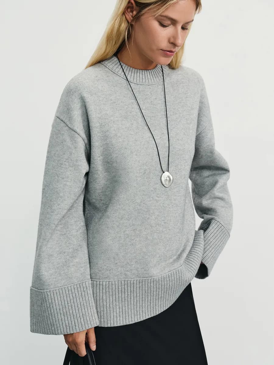 Джемпер оверсайз вязаный удлиненный в офис - фото 1