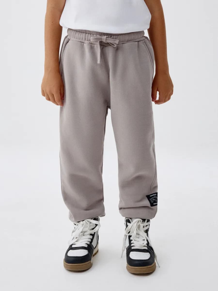 Брюки джоггеры на резинке трикотажные базовые