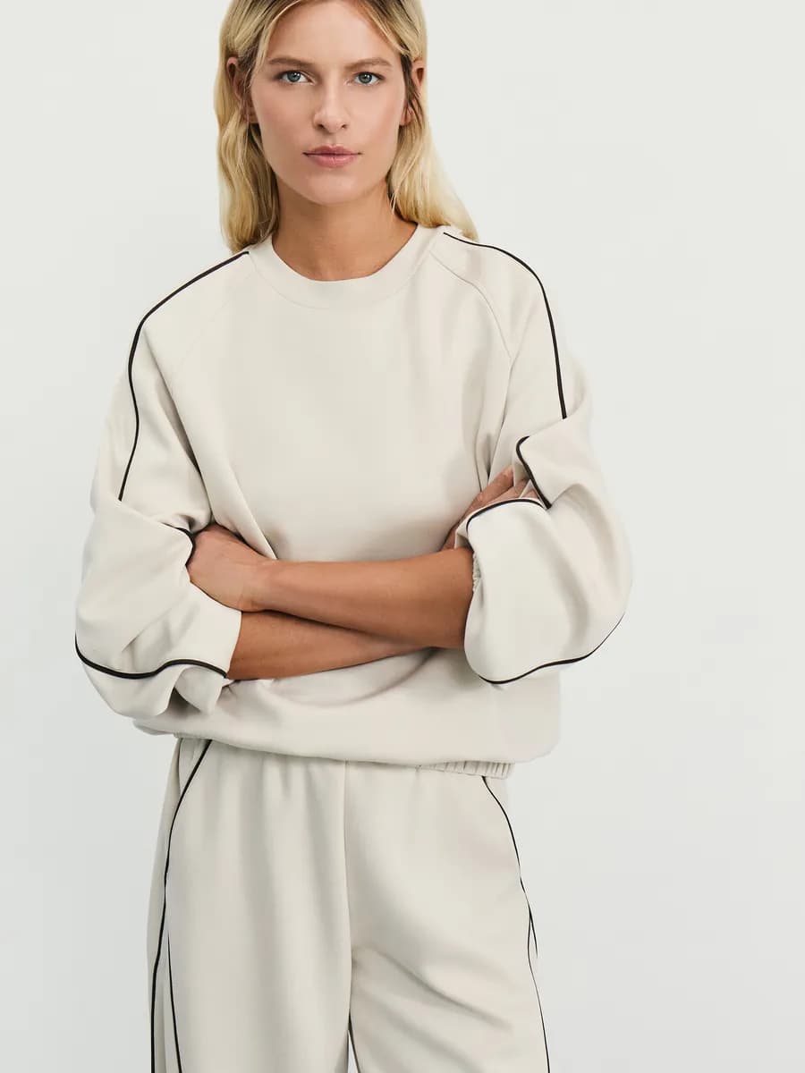Свитшот с контрастным кантом