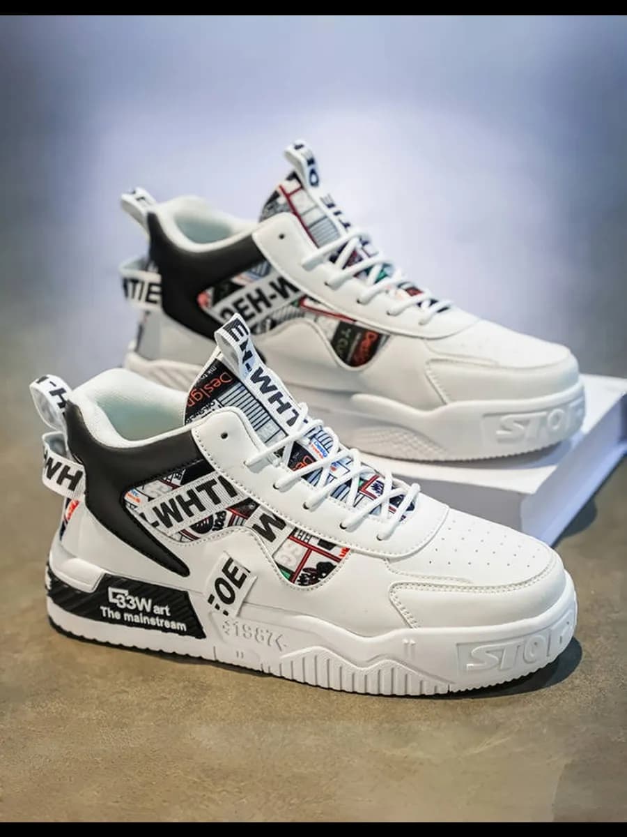 Спортивные кроссовки - фото 1