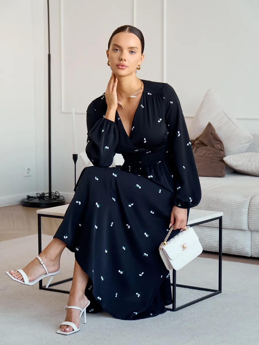 Платье с поясом вечернее праздничное осеннее миди