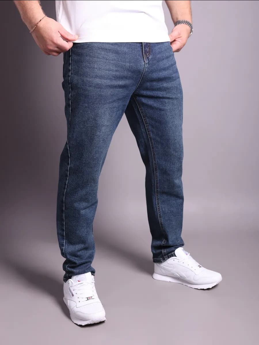 Джинсы зауженные к низу бананы