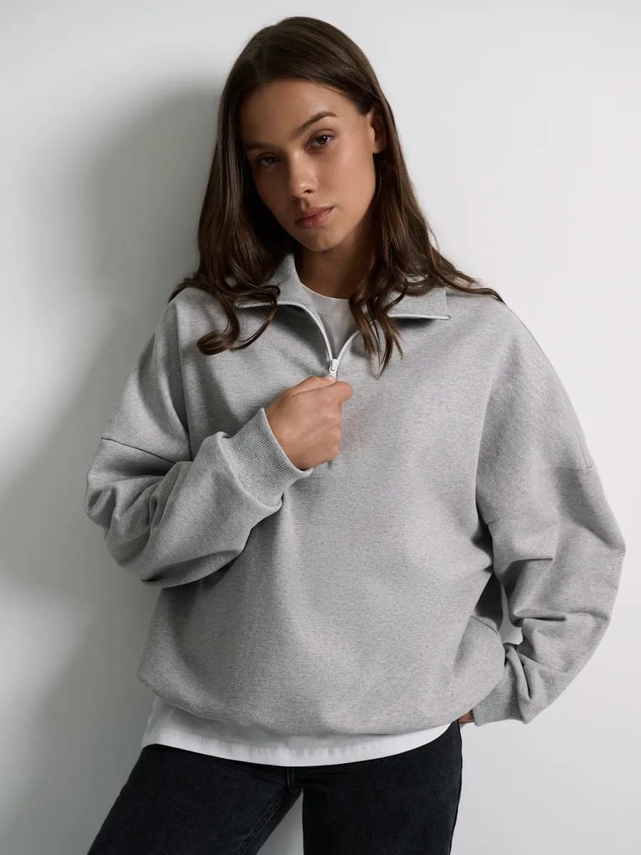 Свитшот оверсайз полузамок без начеса