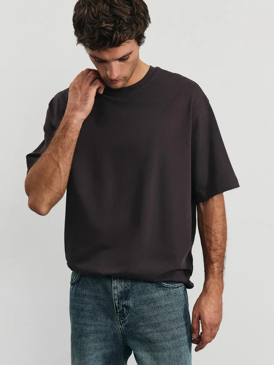 Футболка оверсайз однотонная удлиненная спорт