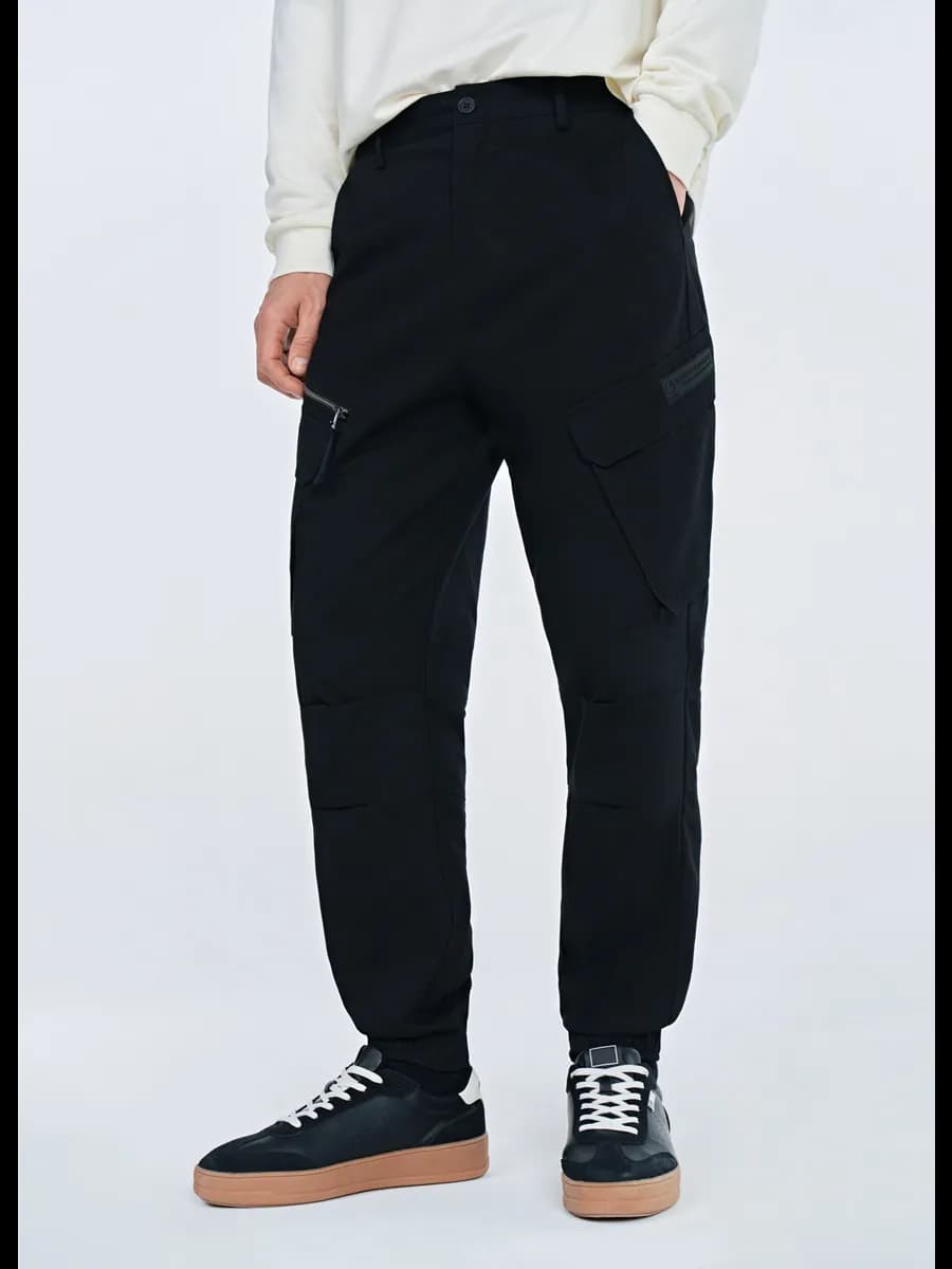 Брюки-джоггеры черные из твила