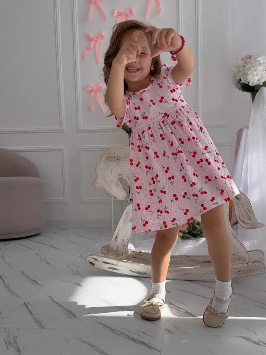 Платье трикотажное в садик - фото 1