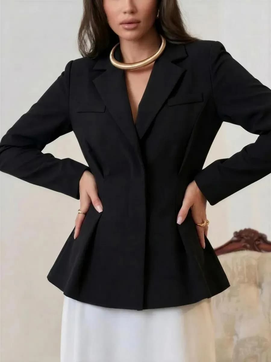 Пиджак женский приталенный укороченный