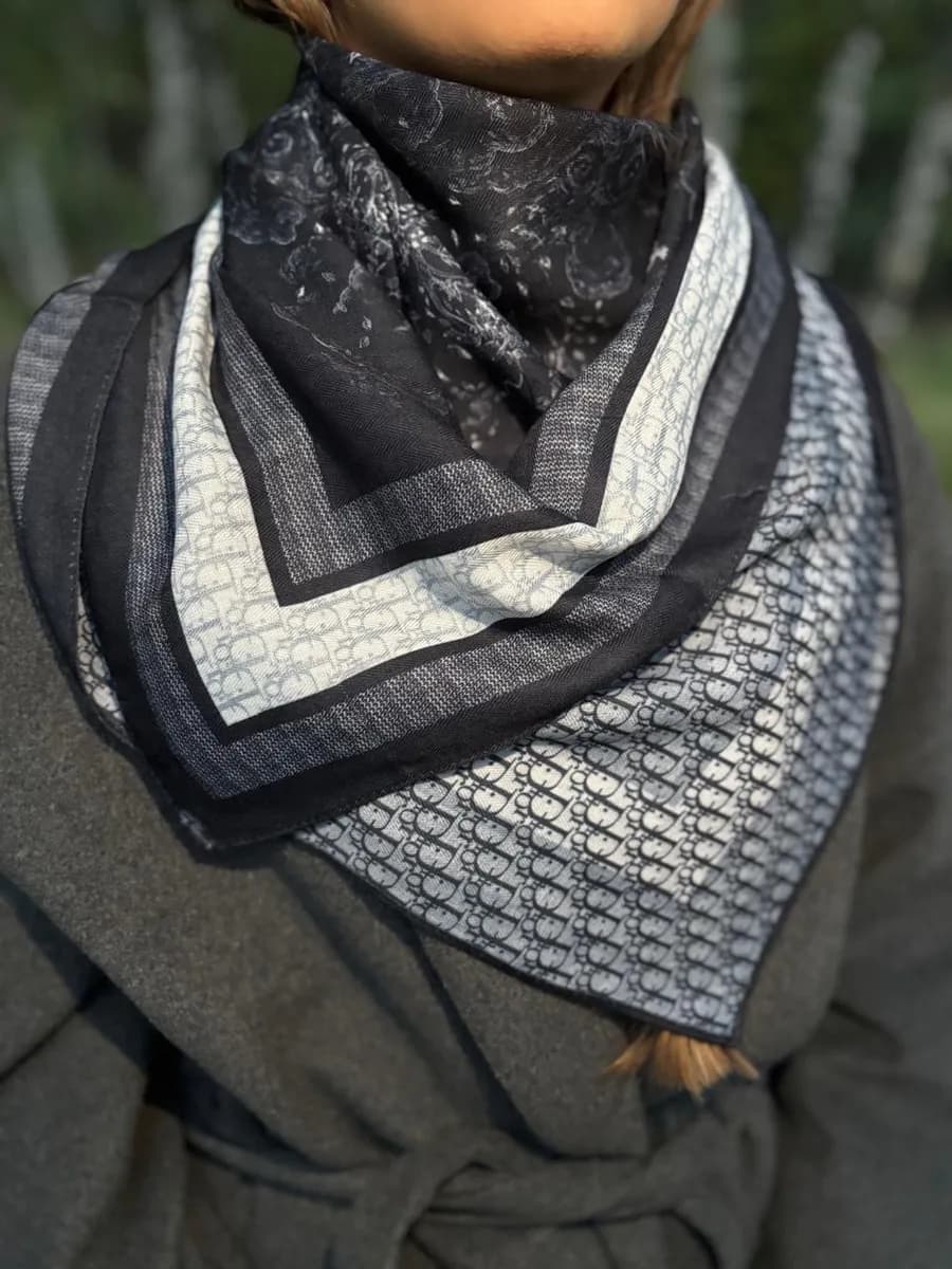 Двусторонний платок из шерсти