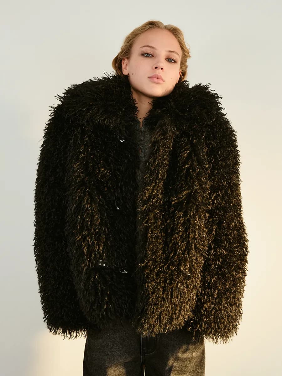Шуба короткая с длинным ворсом