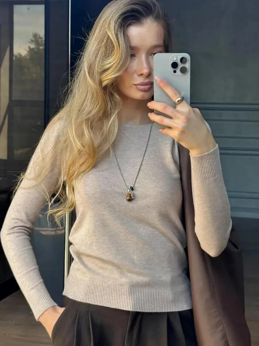 Джемпер тонкий вязаный с длинным рукавом