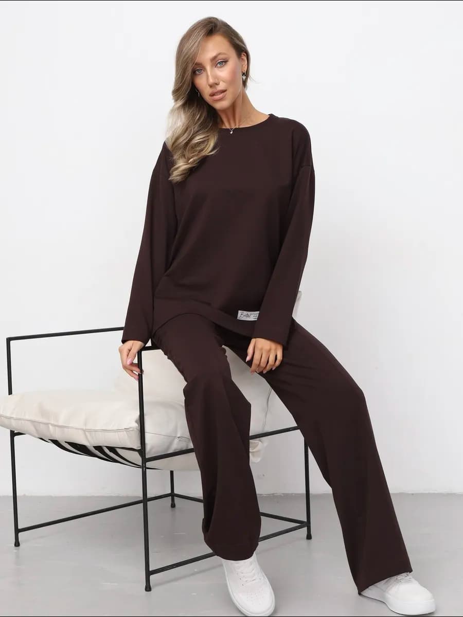 Трикотажный костюм с брюками палаццо