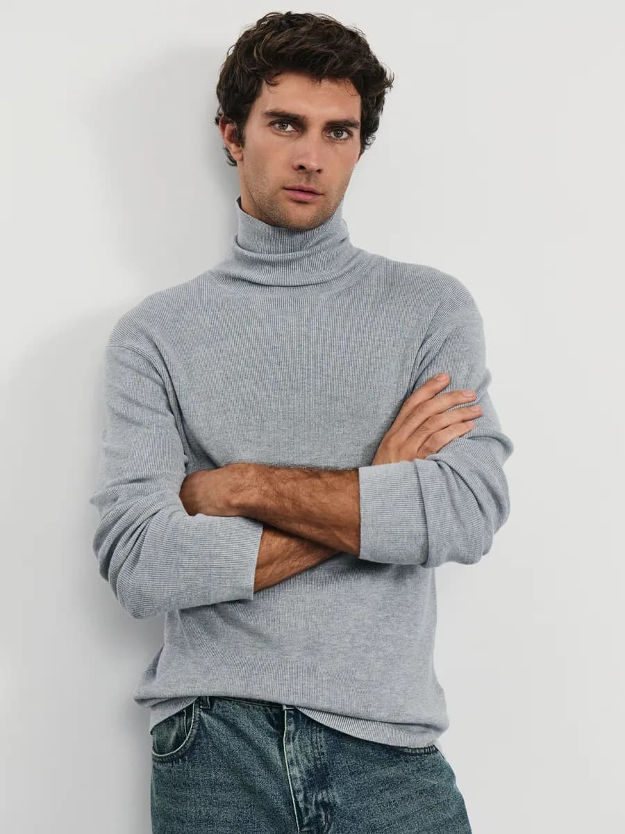 Джемпер с высоким воротом - фото 1