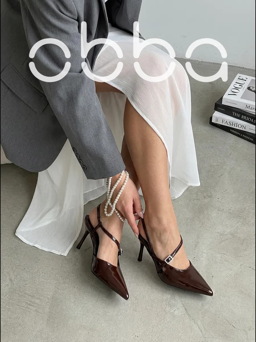 Туфли с острым носом