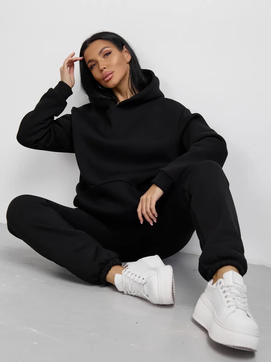 Костюм с джоггерами теплый больших размеров новогодний