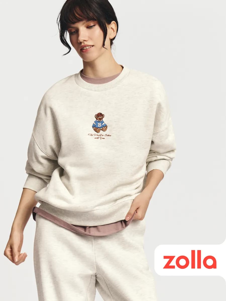 Женский утеплённый свитшот с вышивкой