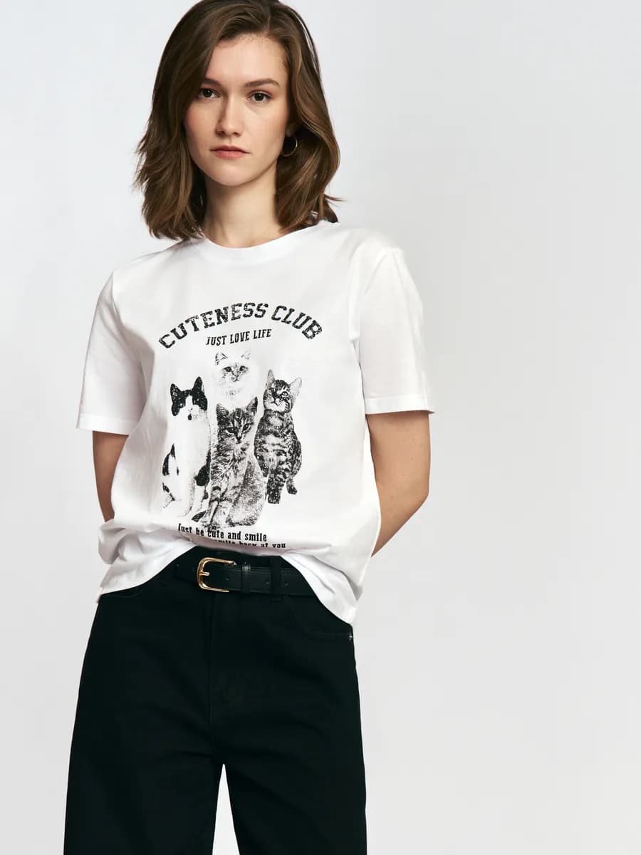 Женская футболка из хлопка с принтом