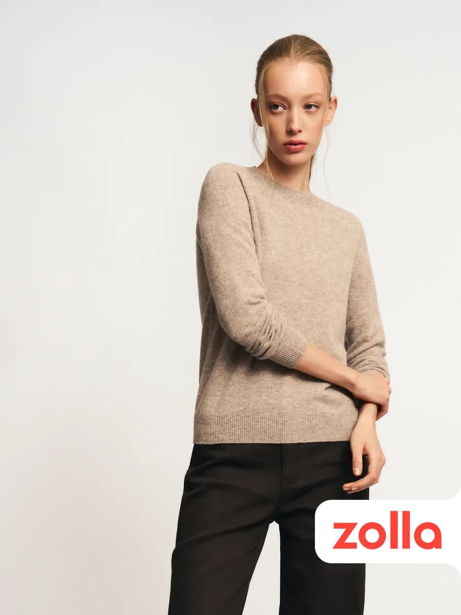 Вязаный женский джемпер шерстяной