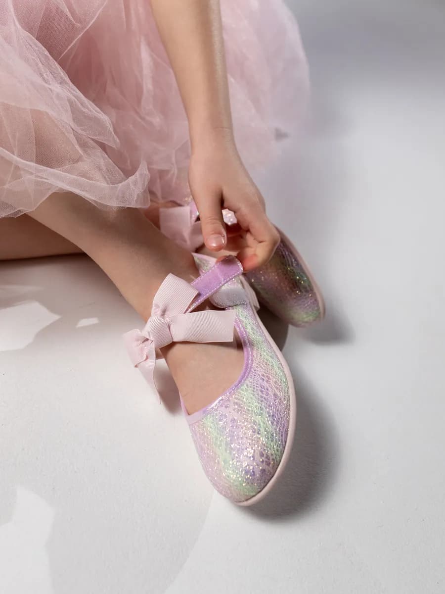 Нарядные туфли на праздник на низком каблуке