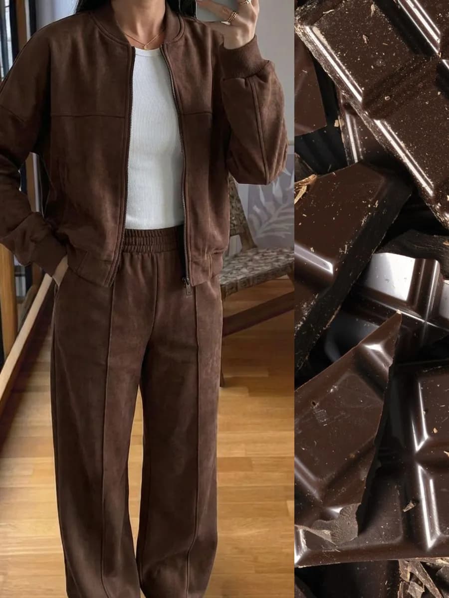 Костюм с брюками замшевый