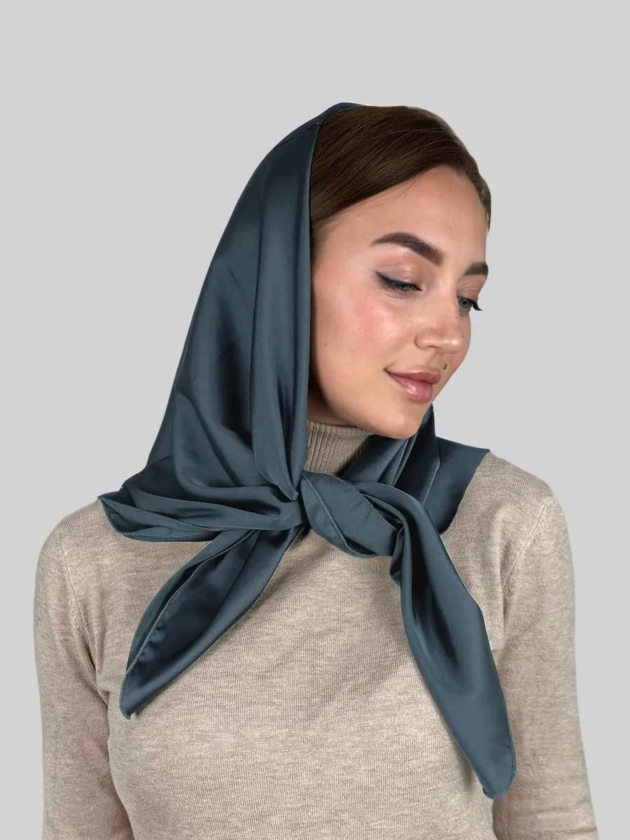 Шелковый платок на голову и шею