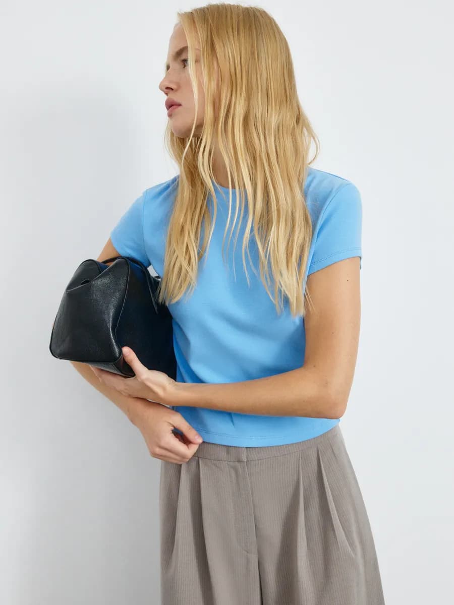 Укороченная футболка-топ с пич-эффектом