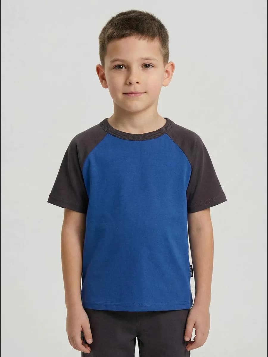 Спортивная футболка для мальчика