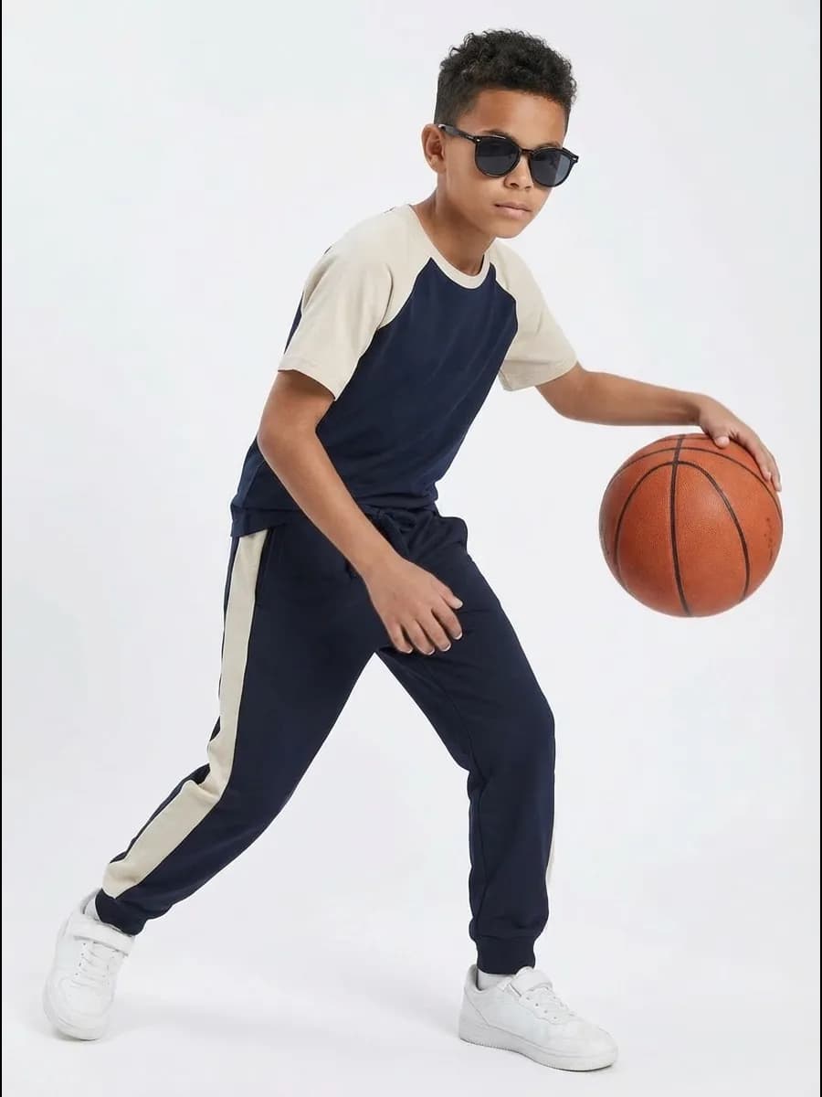 Спортивный костюм для мальчика, футболка и брюки