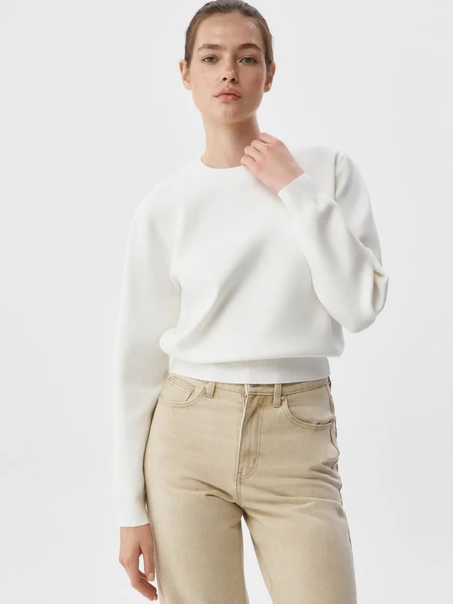 Вязаный женский джемпер