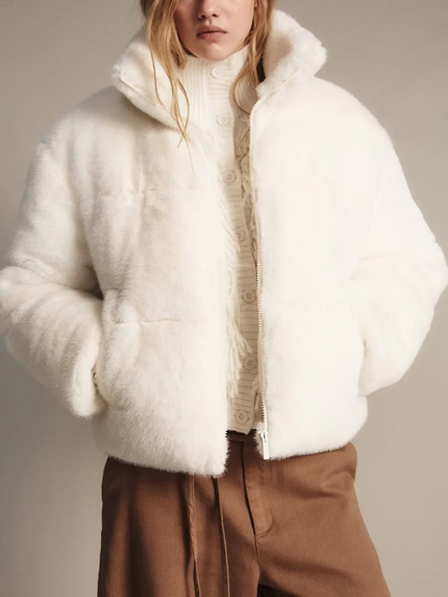 Куртка укороченная с меховой фактурой