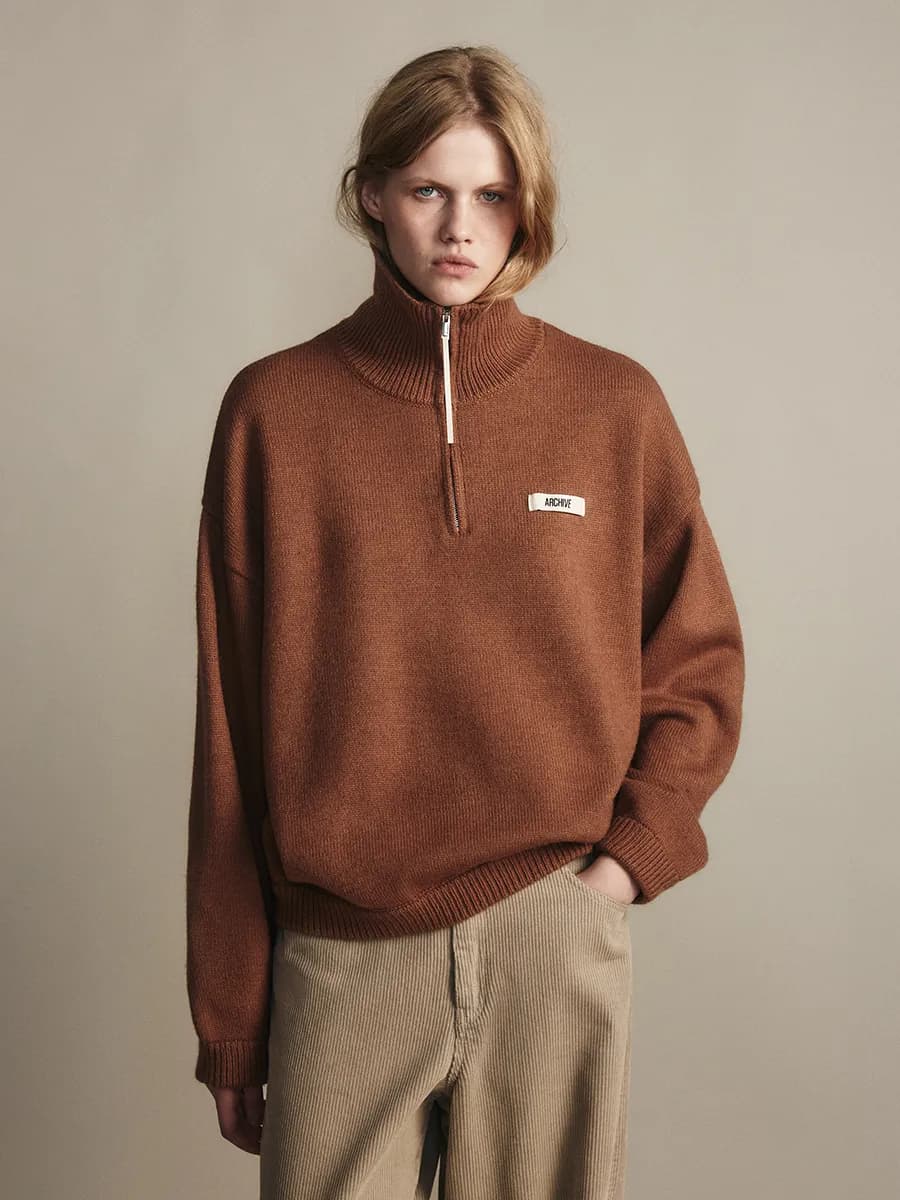 Джемпер на молнии вязаный с горлом - фото 1