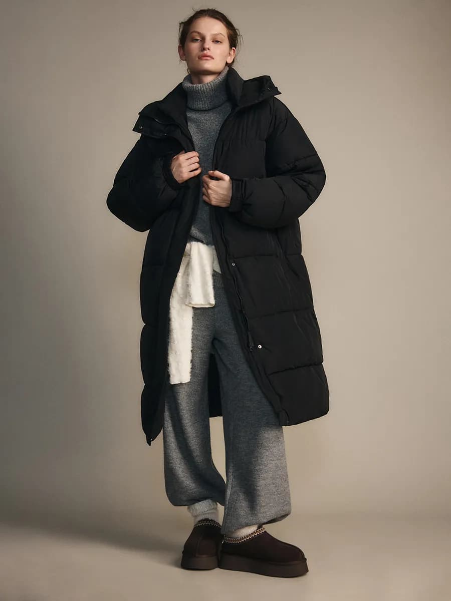 Пальто стеганое с теплым капюшоном