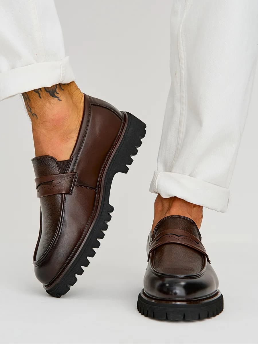 Лоферы классические туфли