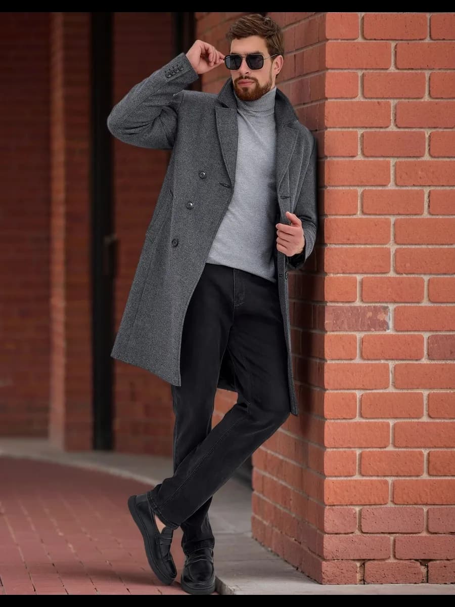 Пальто длинное двубортное