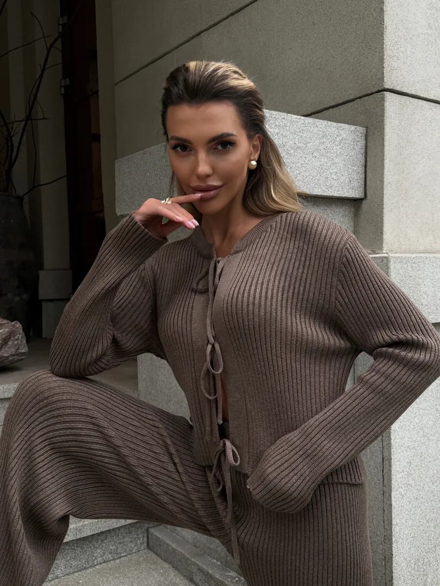 Костюм вязаный трикотажный с брюками