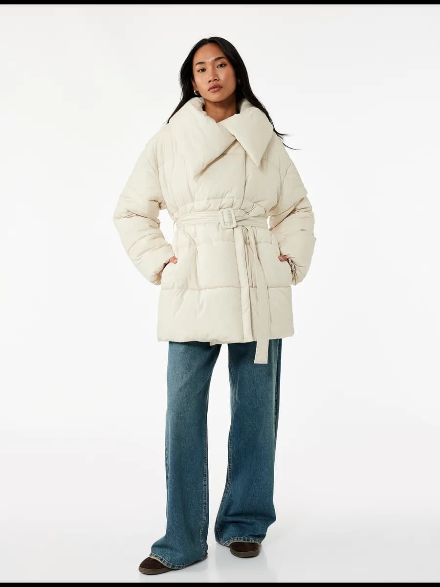 Пуховик женский с поясом