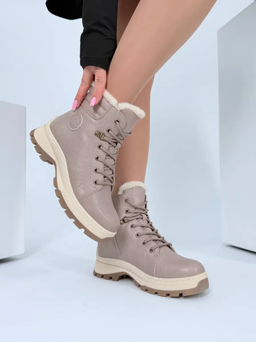 Ботинки зимние на меху - фото 1