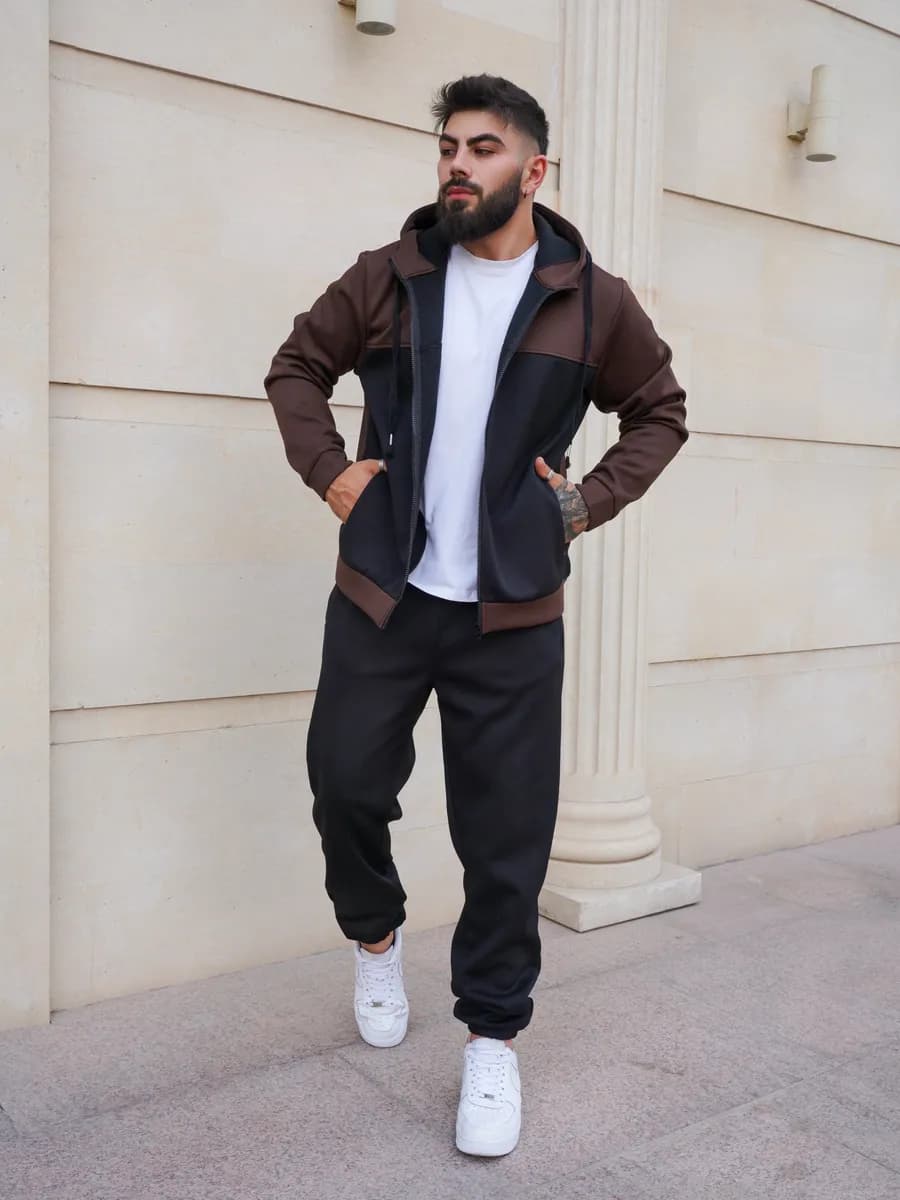 Спортивный костюм