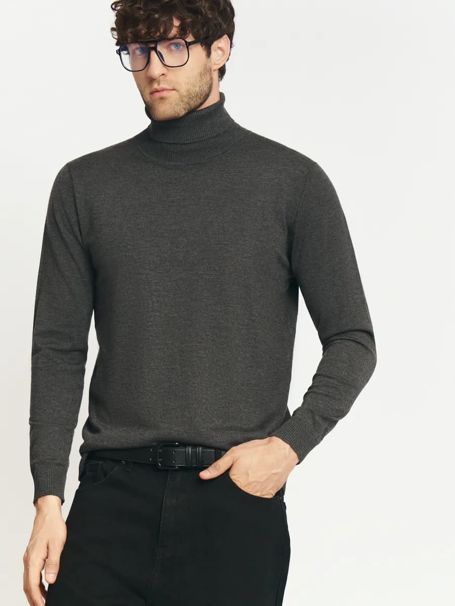 Тонкая мужская водолазка с горлом