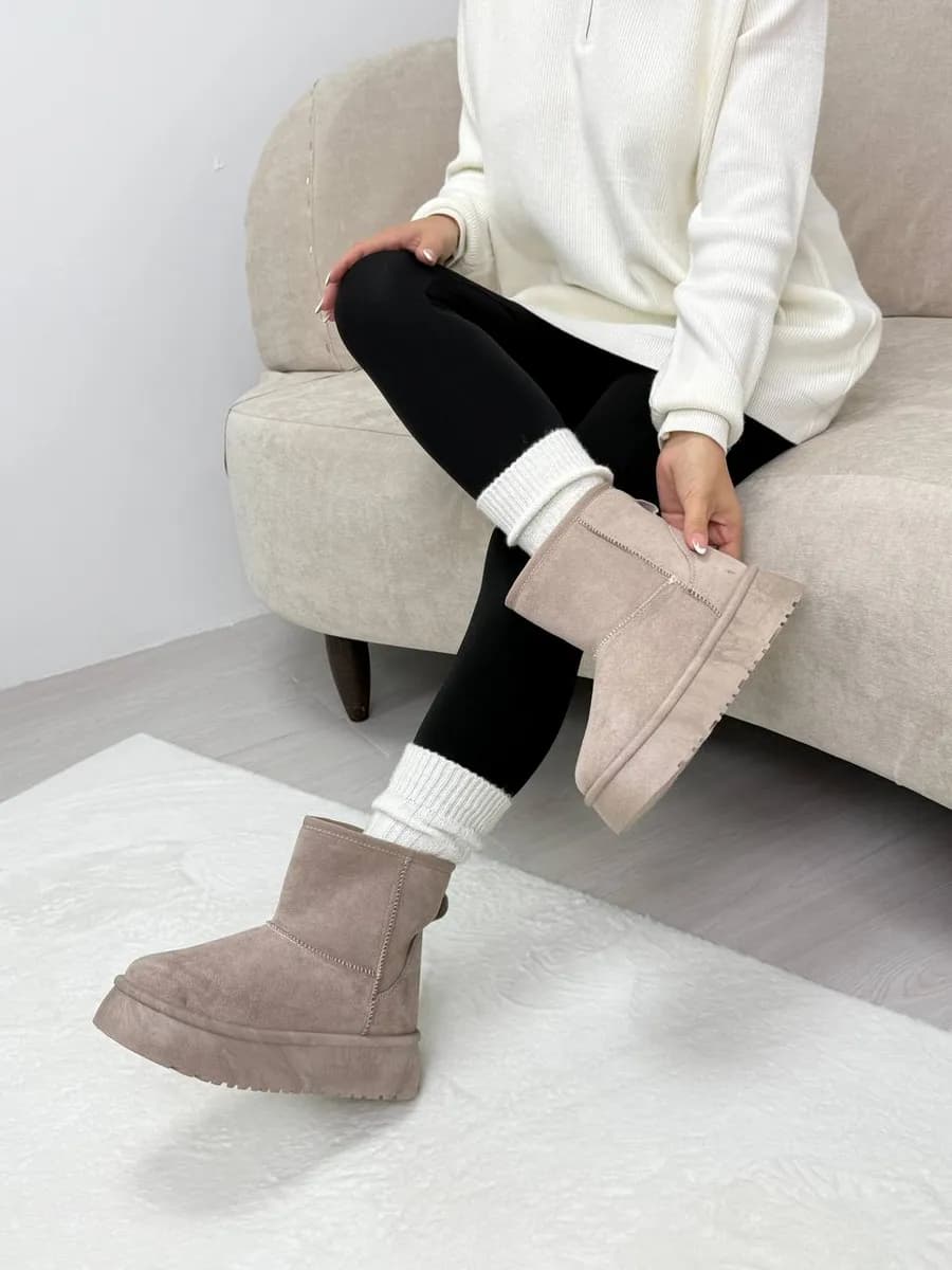 Зимние угги на платформе теплые нескользящая подошва