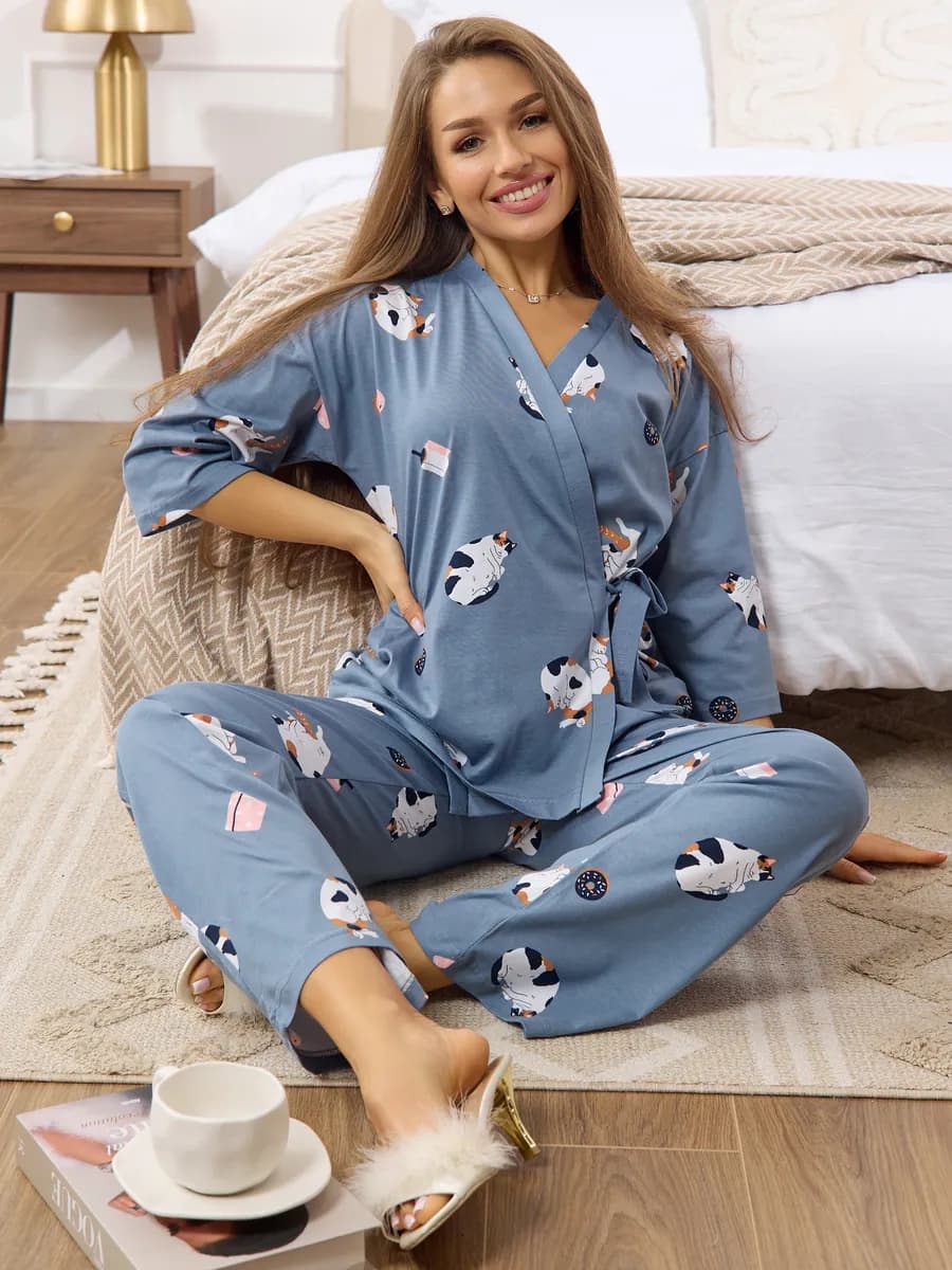 Женский домашний костюм с брюками