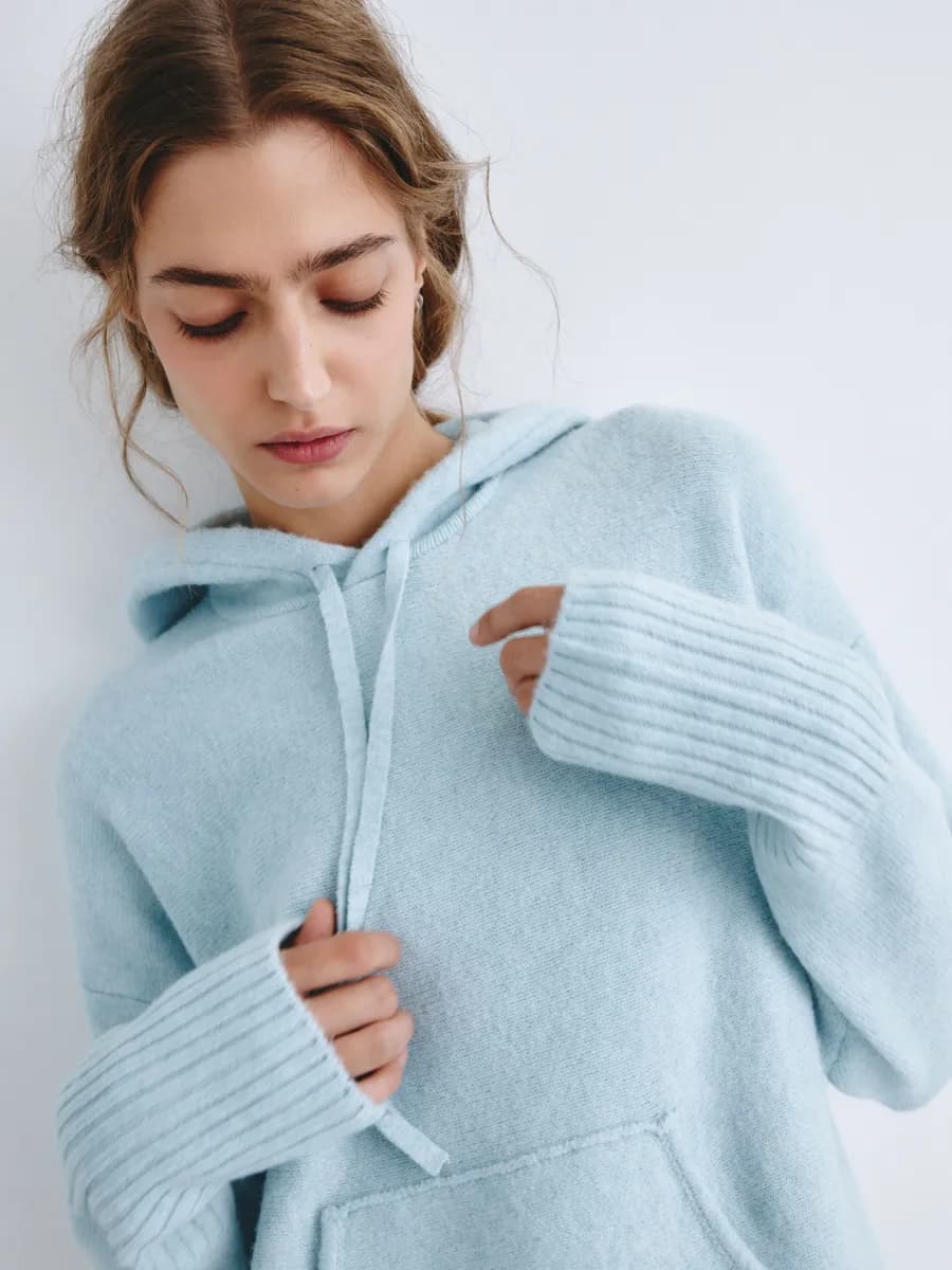 Вязаное худи с капюшоном из линейки Young