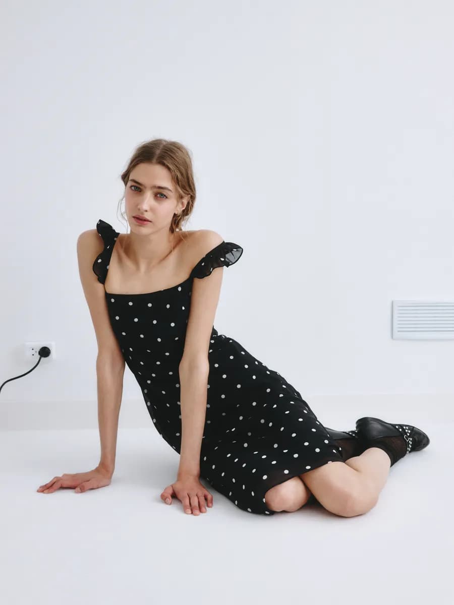 Платье миди в горох из линейки Young