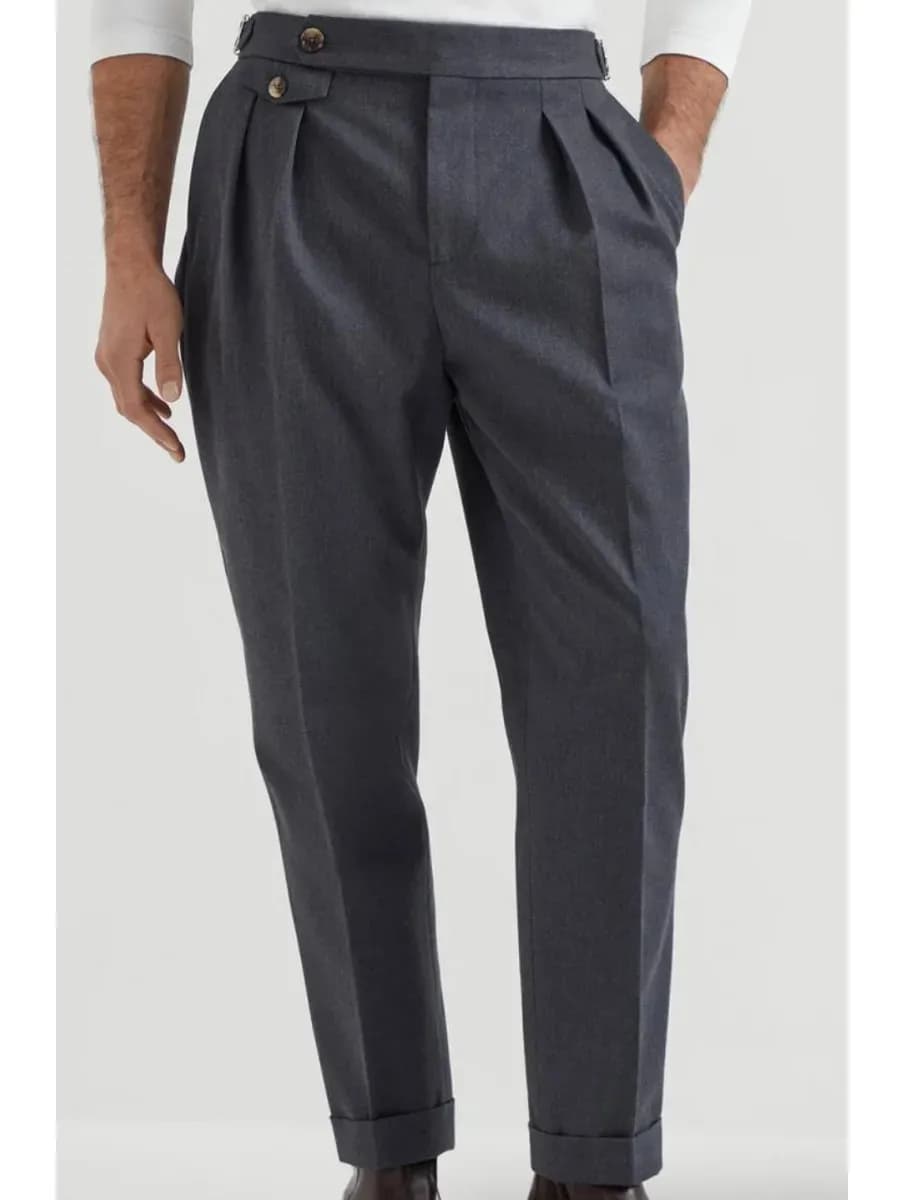 Брюки классические зауженные с защипами