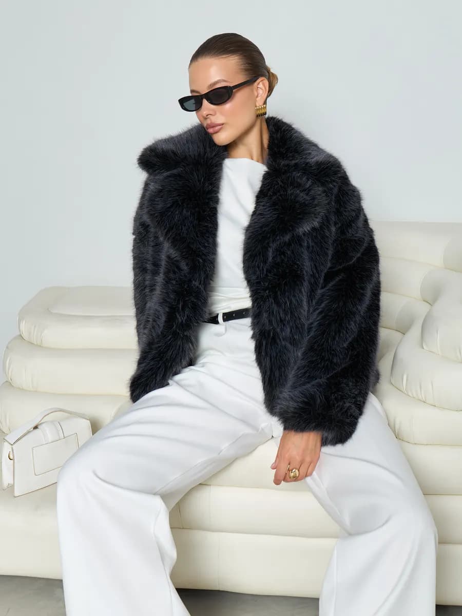 Шуба искусственная короткая эко мех