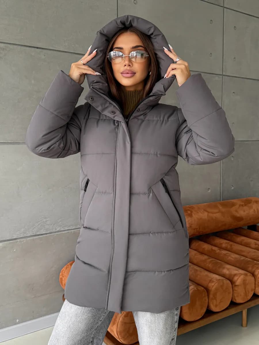 Куртка зимняя удлиненная с капюшоном