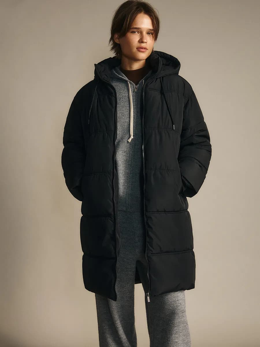 Куртка длинная стеганая с капюшоном