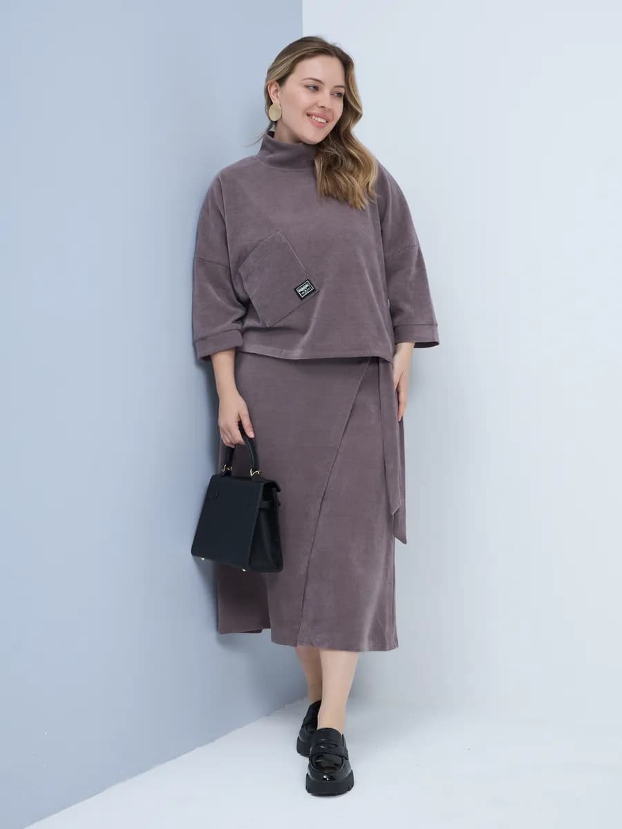 Костюм с юбкой офисный