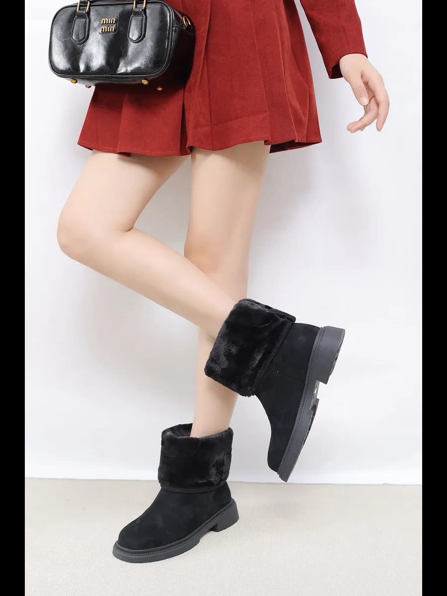 Полусапоги трубы зимние на низком каблуке