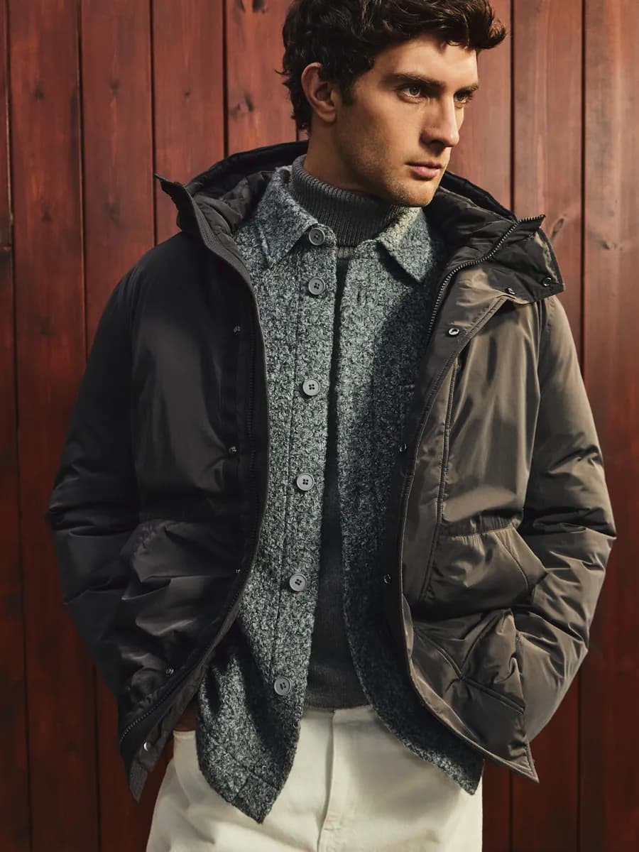 Парка утепленная демисезонная с капюшоном на молнии