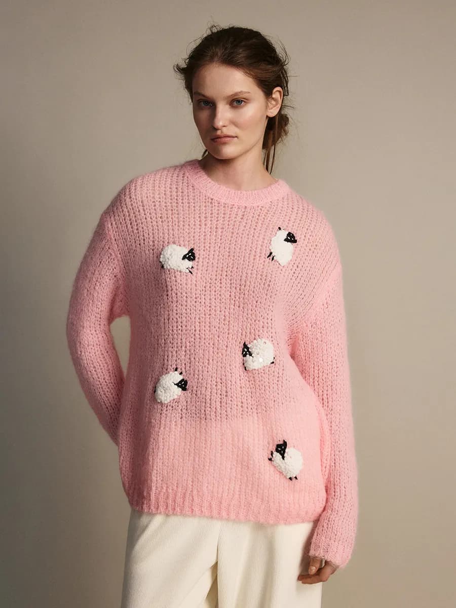 Джемпер вязаный с ручной вышивкой